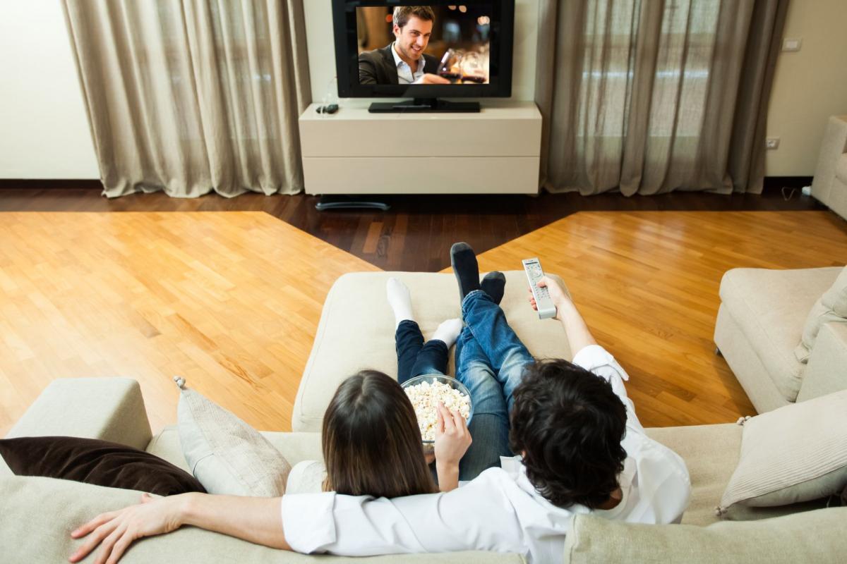 Salon multimedialny – przepis na kino we własnym domu
