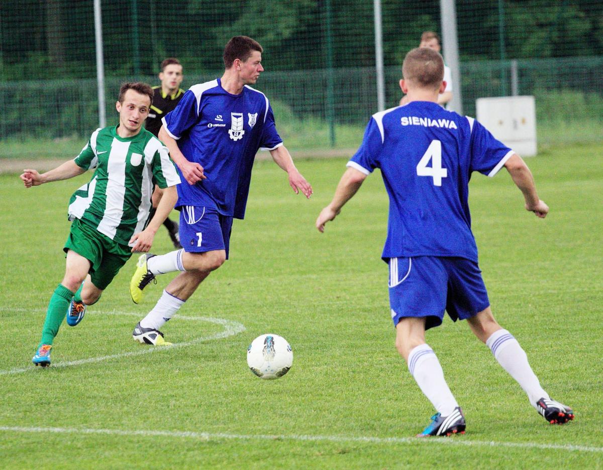 Remisowe III-ligowe derby w Przeworsku