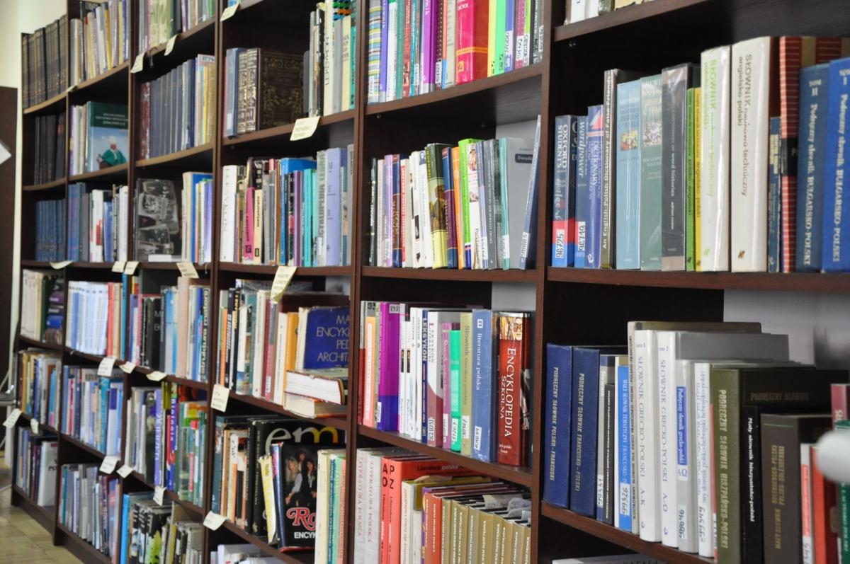 Uczelnia tworzy e-bibliotekę