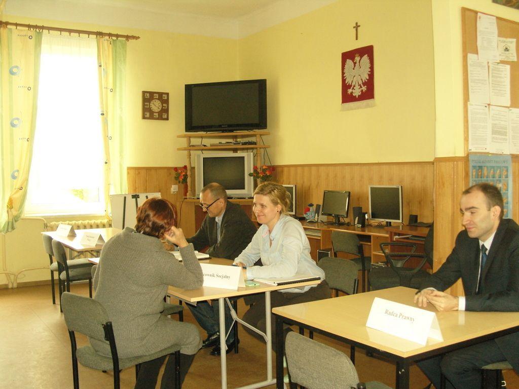 Pracownicy MOPS udzielali porad potrzebującym