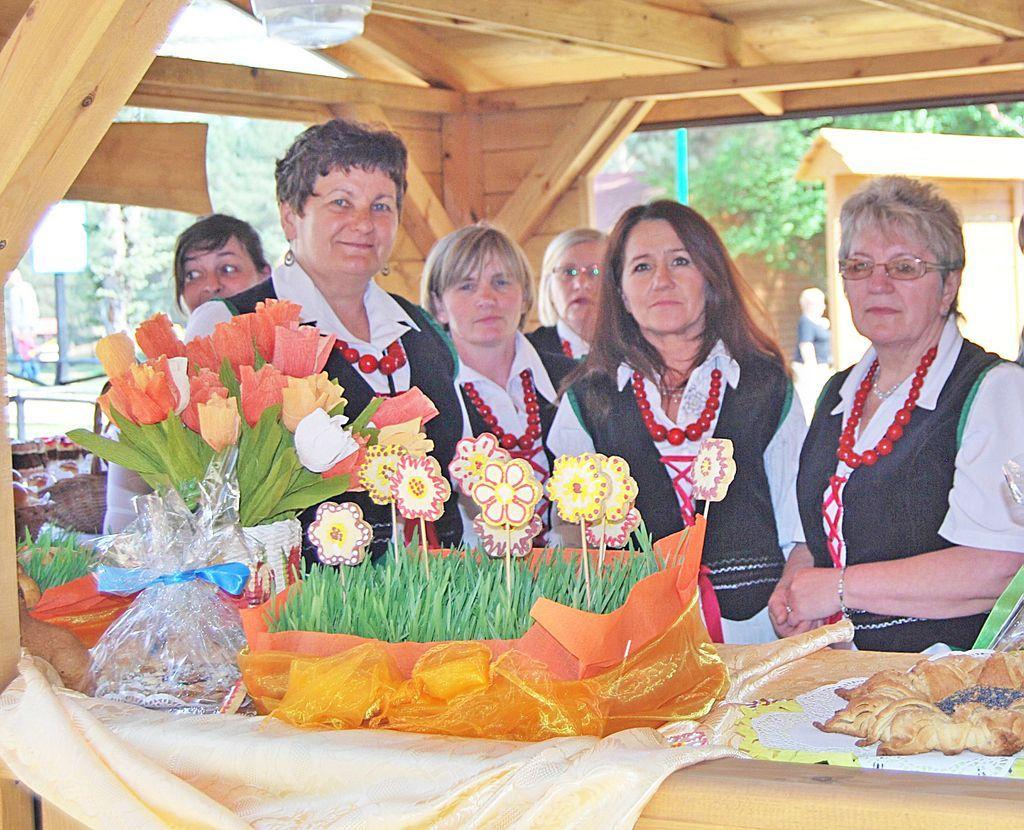 Degustowali smaki krainy Sanu [przepis na gomółki]