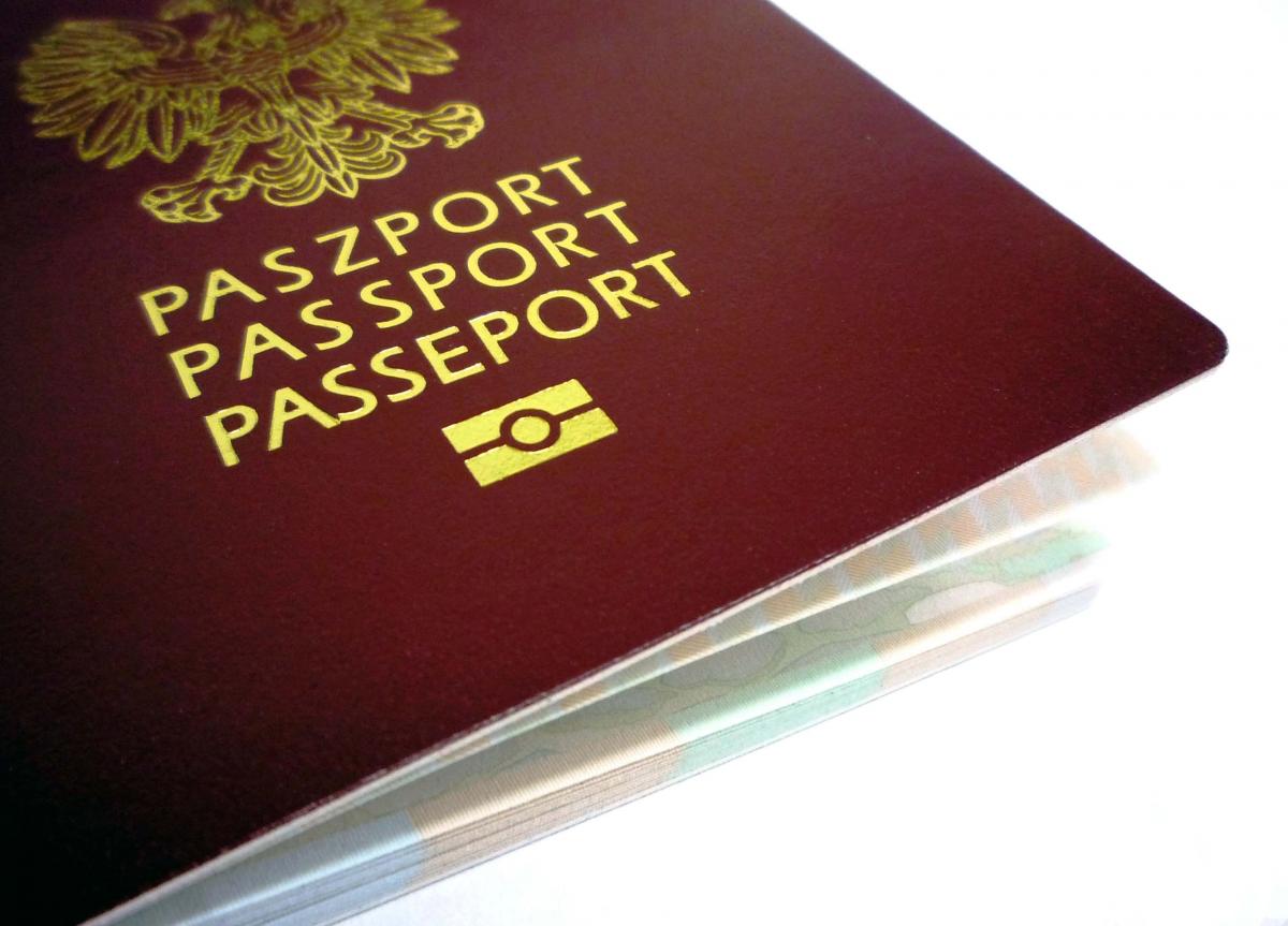Oddziały paszportowe będą czynne dłużej