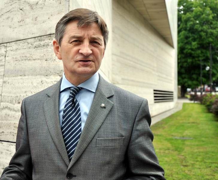 Bunt w strukturach PiS 