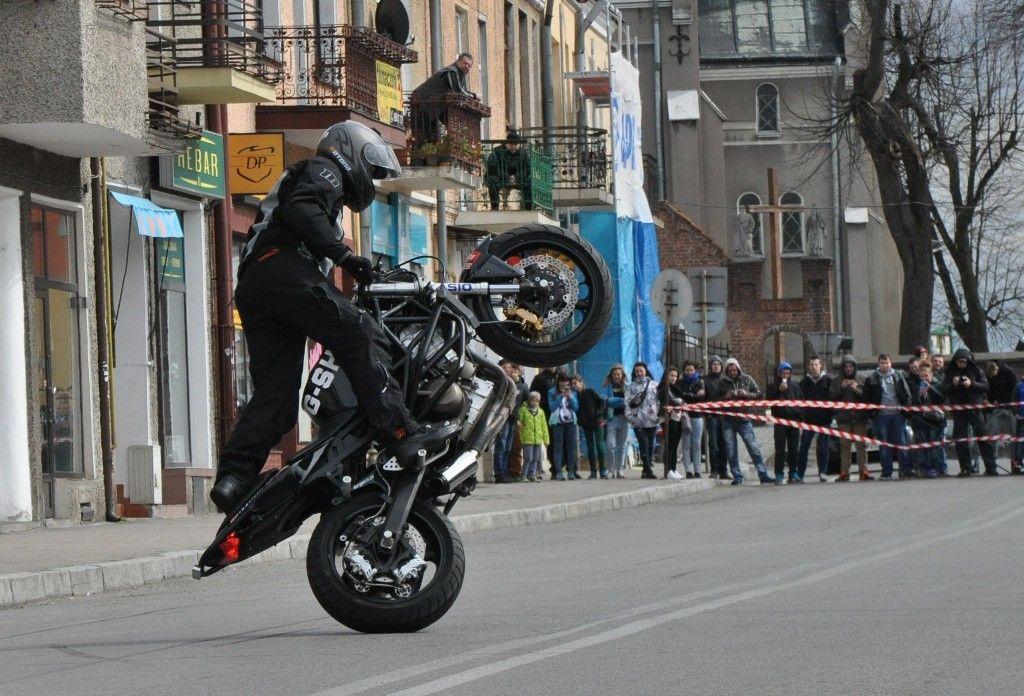 200 motocykli na 