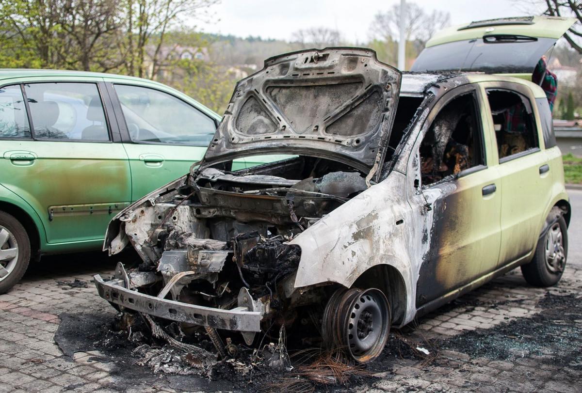Spłonął fiat panda. Podpalenie?