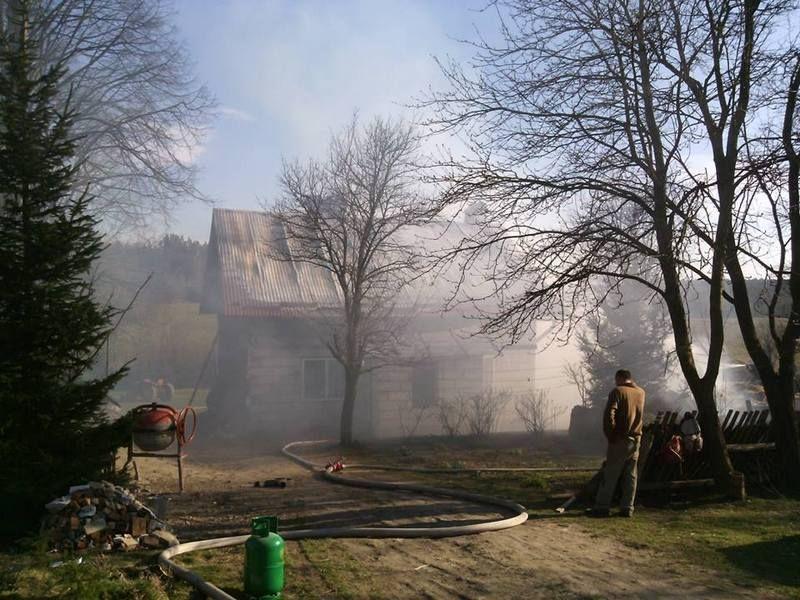 Rodzina z piątką dzieci straciła dorobek życia