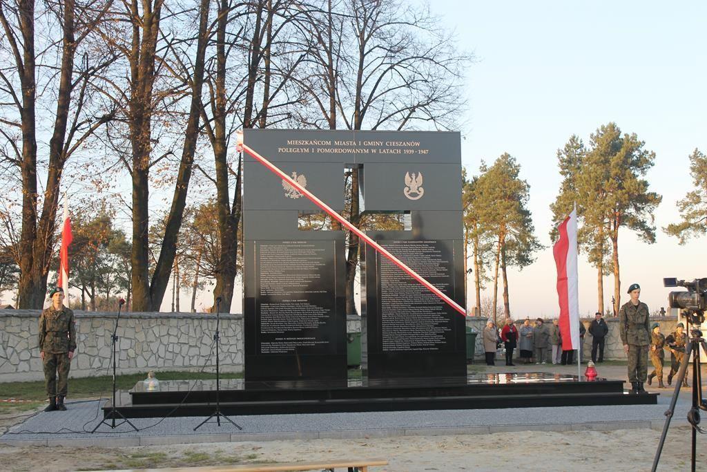 Wiadomo, kto i jak może stawiać pomniki