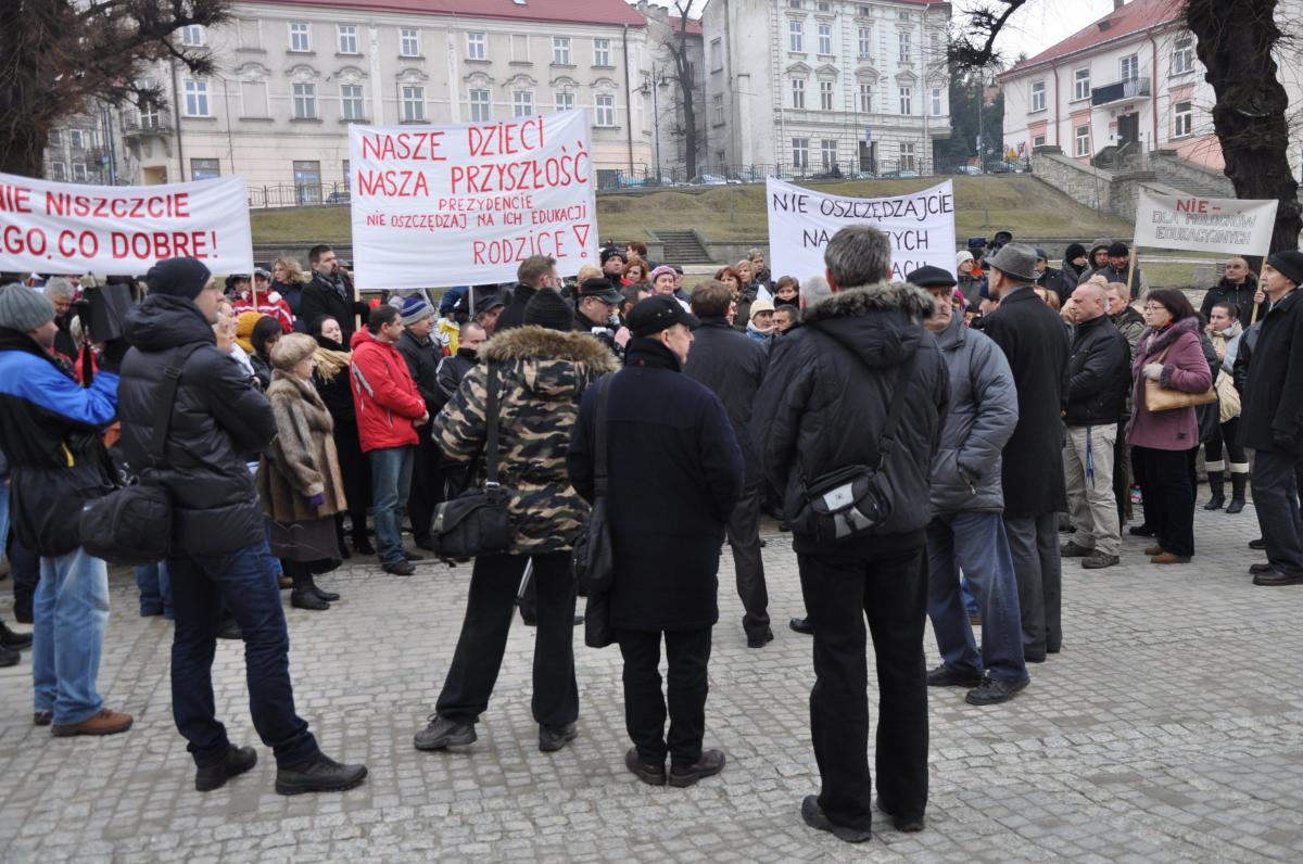 Nauczyciele wyjdą na ulice?