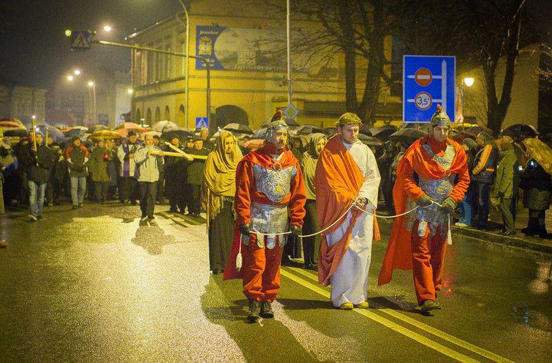 Dali świadectwo swojej wiary – ekstremalna droga krzyżowa