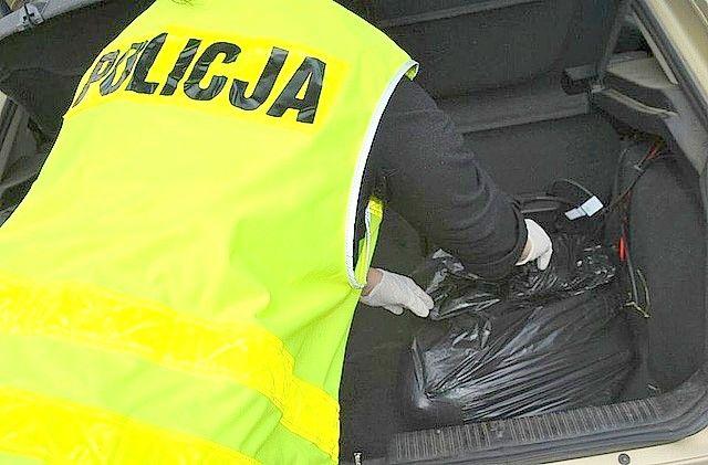 Ze szczególnym okrucieństwem zabił szczeniaka, uderzając go wielokrotnie drewnianą pałką