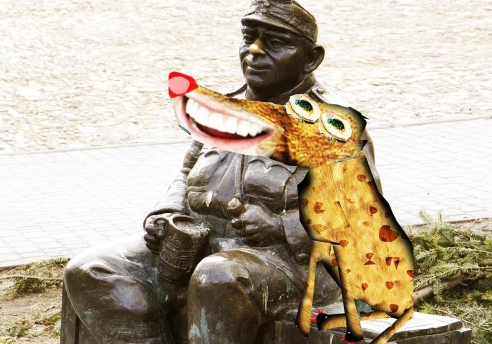 Pomnik Wolnego Psa obok pomnika Dobrego Wojaka Szwejka?