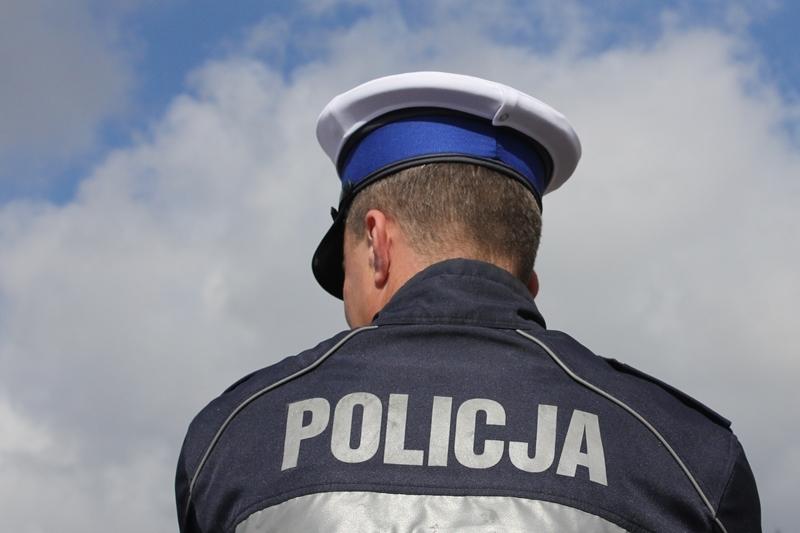Upojony 47-latek za kierownicą fiata