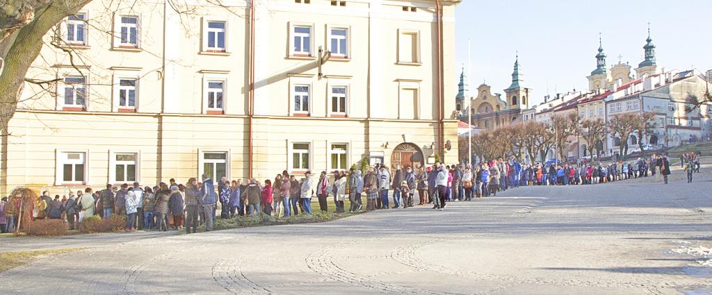 Ponad 4 tysiące mieszkańców zeszło do podziemi [galeria]