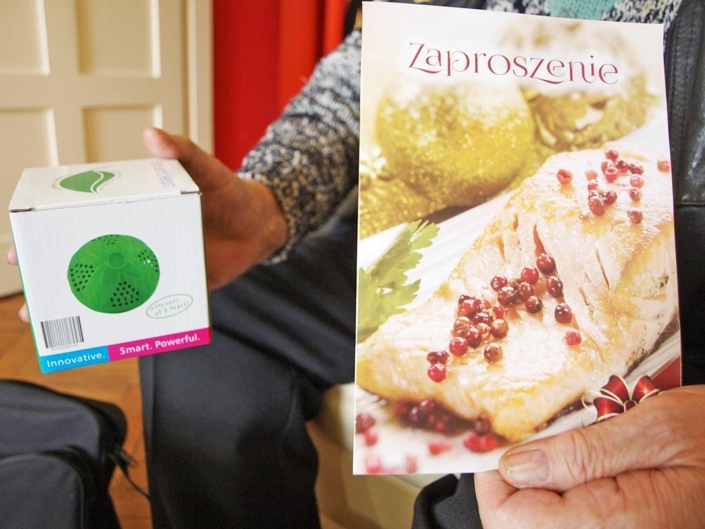 Zamiast markowej odzieży... marne kulki do prania