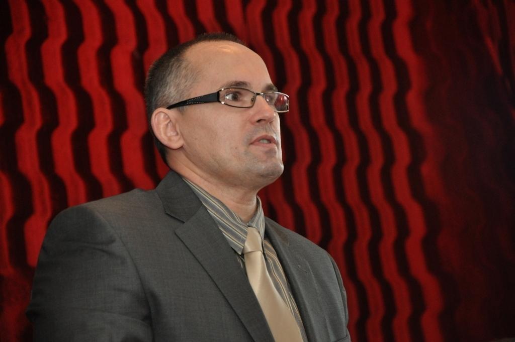 Radny Mariusz Król niczym król nie stawił się na żadnej sesji