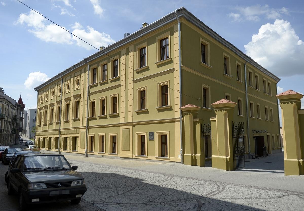 Kto wygra konkurs na dyrektora biblioteki?