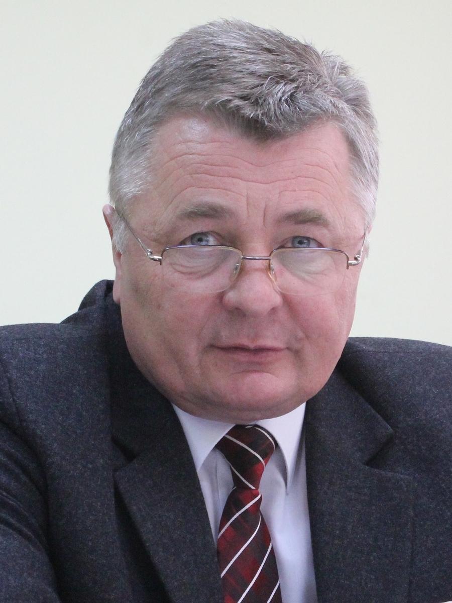 Ile zarabiają włodarze powiatu jarosławskiego?