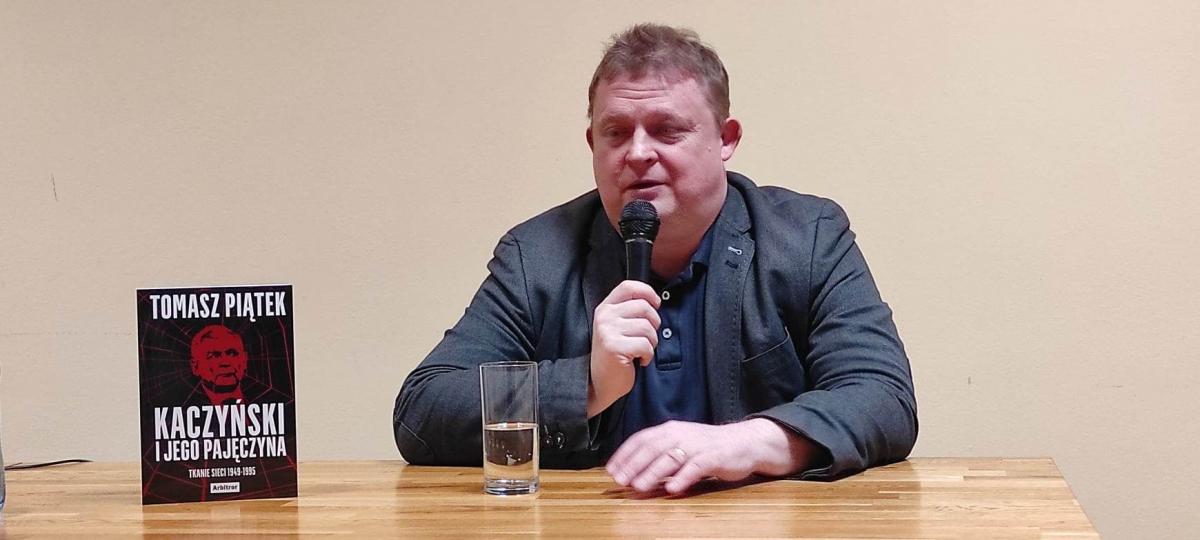 Spotkanie z Tomaszem Piątkiem, autorem ksiązki o Jarosławie Kaczyńskim