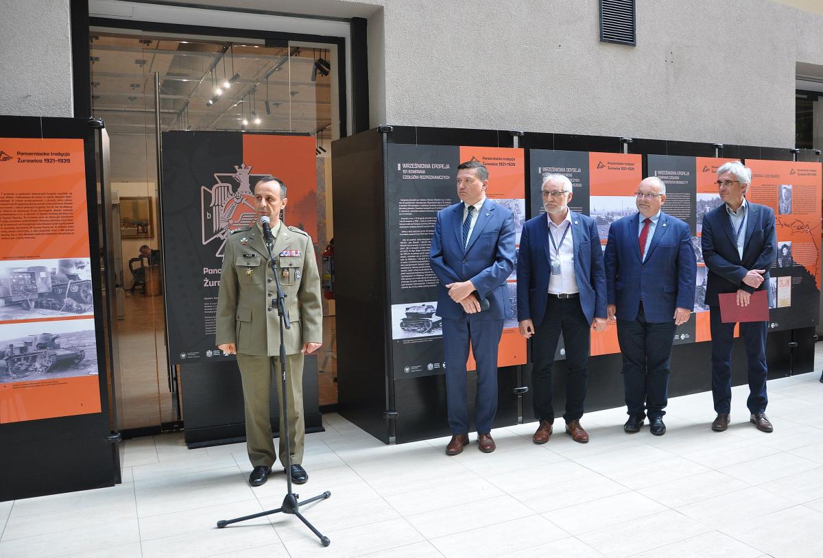 Piękny jubileusz 30-lecia powstania 1 batalionu czołgów w Żurawicy