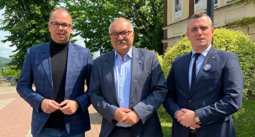 Prezydent Bakun u bezpartyjnych samorządowców