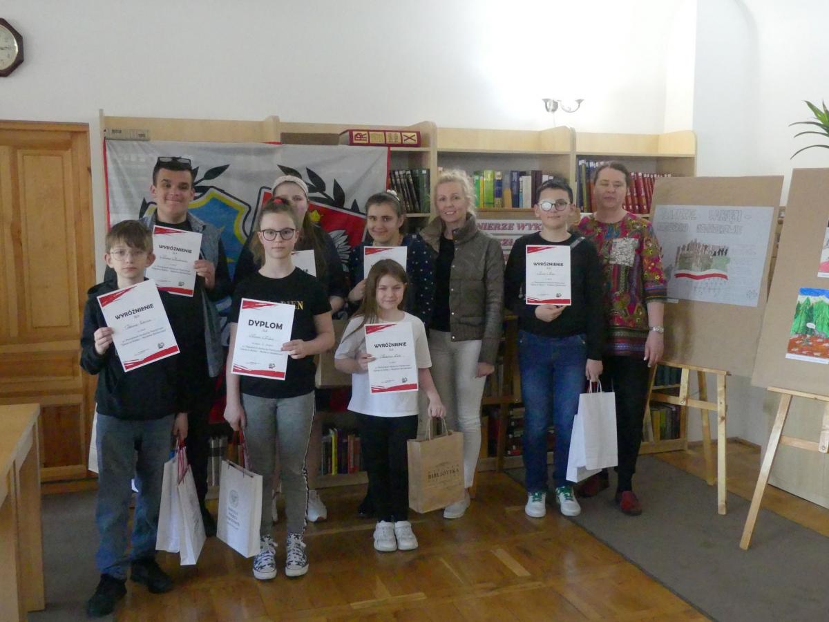 Historia wymalowana na papierze. Laureaci konkursu patriotycznego [ZDJĘCIA]