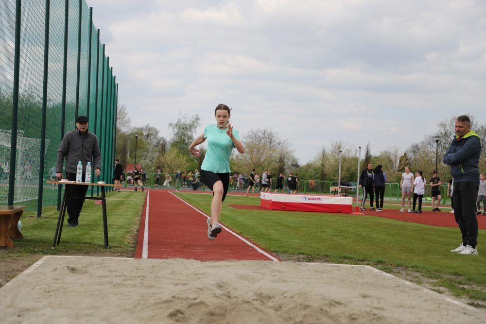 W duchu sportowych ideałów Kazimierza Kruczyńskiego. Uroczyste otwarcie stadionu lekkoatletycznego [ZDJĘCIA]