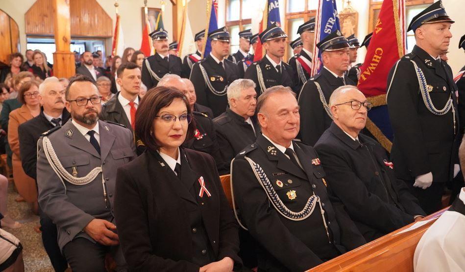 Sztandar i najwyższe odznaczenie na 75-lecie jednostki