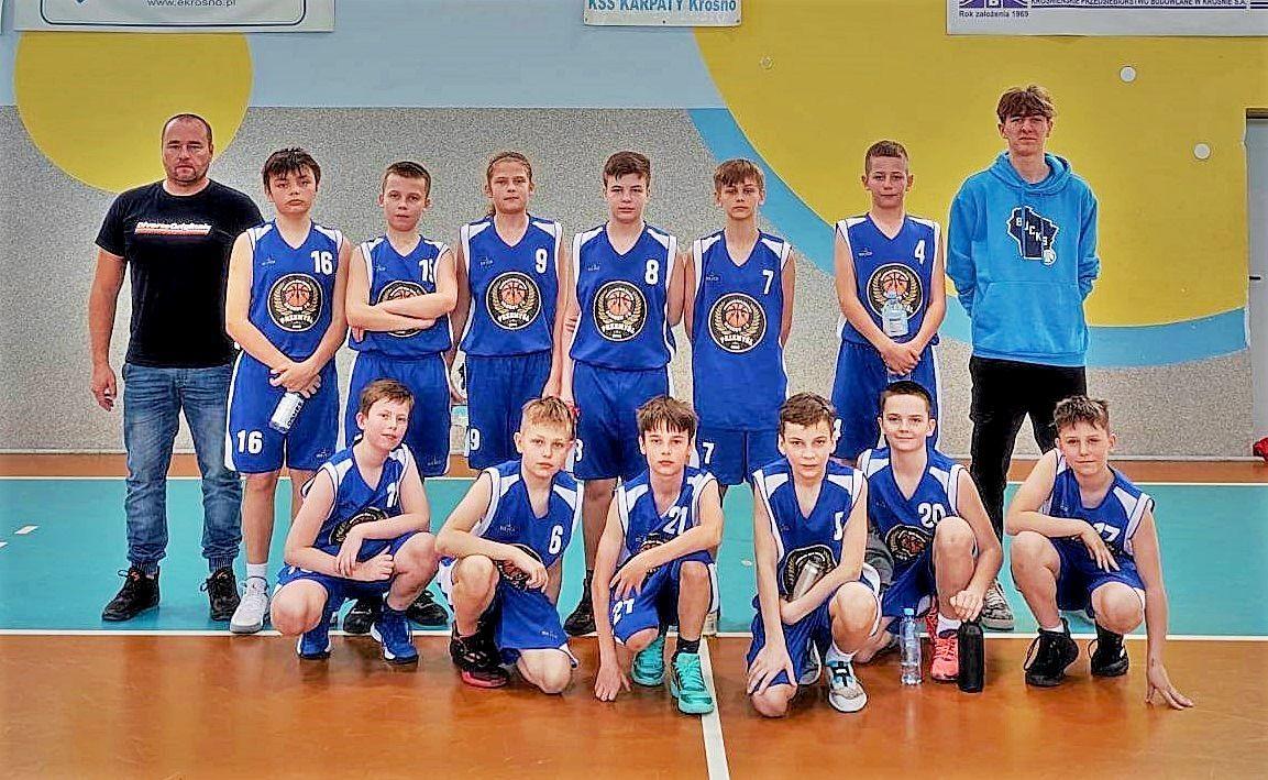 Zespół UKS Basket 15 Przemyśl mistrzem Podkarpacia!