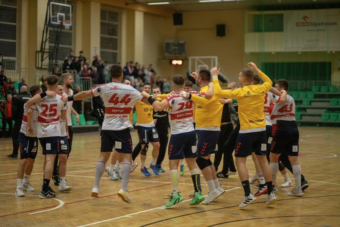 Przemyślanie wciąż są w grze! Pan Bramkarz Paweł Sar