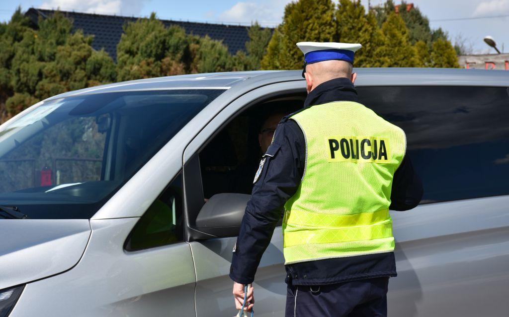 Wyjeżdżał z posesji z otwartymi drzwiami, mając 3,66 promila