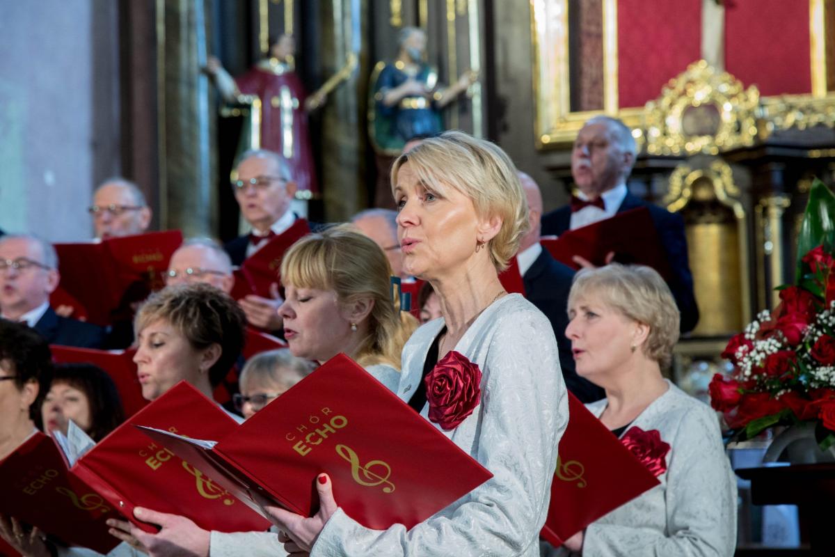 6 chórów, 2 nagrody i 4 wyróżnienia. Podkarpacki Przegląd Chórów za nami! [ZDJĘCIA]