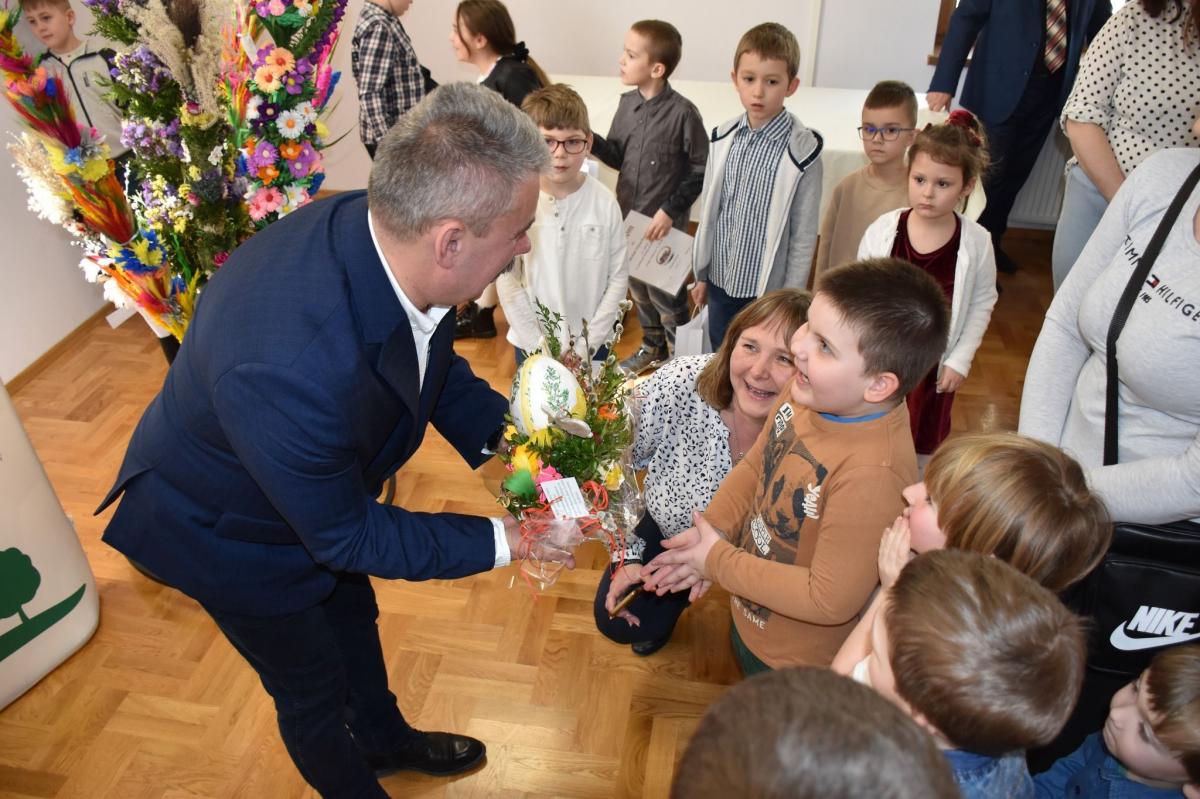 Ponad 200 wielkanocnych dekoracji w Pawłosiowie. Wzbudziły zachwyt! [ZDJĘCIA]