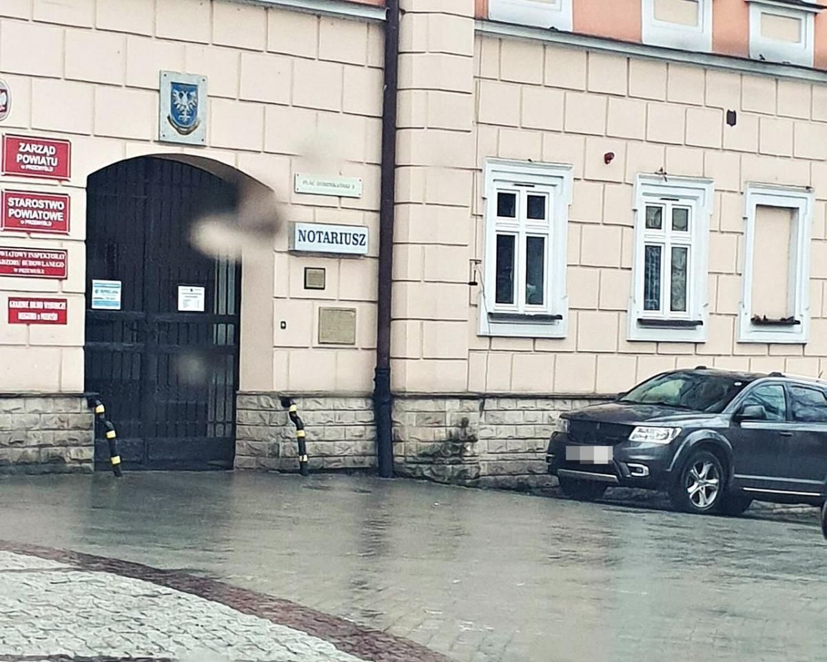 Boje o parkingi. Drastycznej podwyżki (na razie) nie będzie