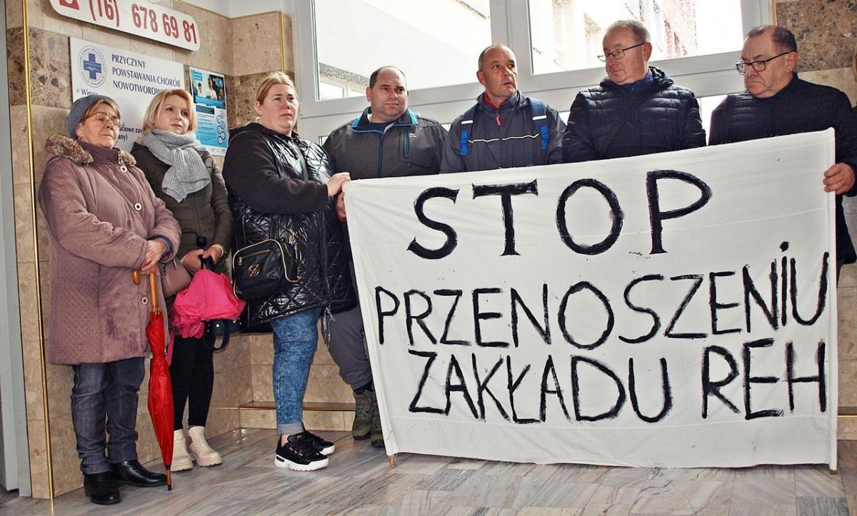 Szpital w Przemyślu: Pacjenci zakładu rehabilitacji nie dają za wygraną [ZDJĘCIA]