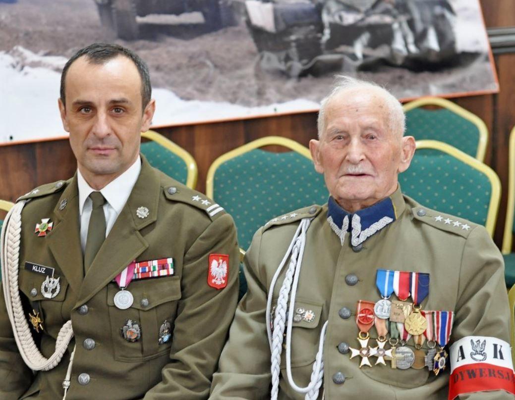 Najstarszy żurawicki czołgista z kapitańską nominacją. W sierpniu skończy 106 lat [ZDJĘCIA]