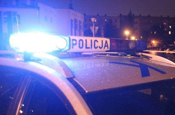 Jak dobrze mieć sąsiada. Seniorka nie odpowiadała na pukanie, sąsiad zaalarmował policję