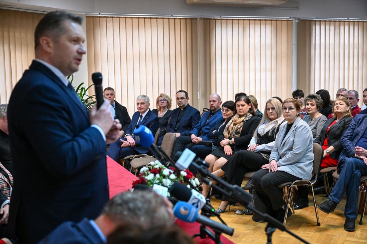 Minister Czarnek w Przemyślu: w niektórych krajach Europy Zachodniej nie ma takiego poziomu wykorzystania nowych technologii w procesie kształcenia jak u nas
