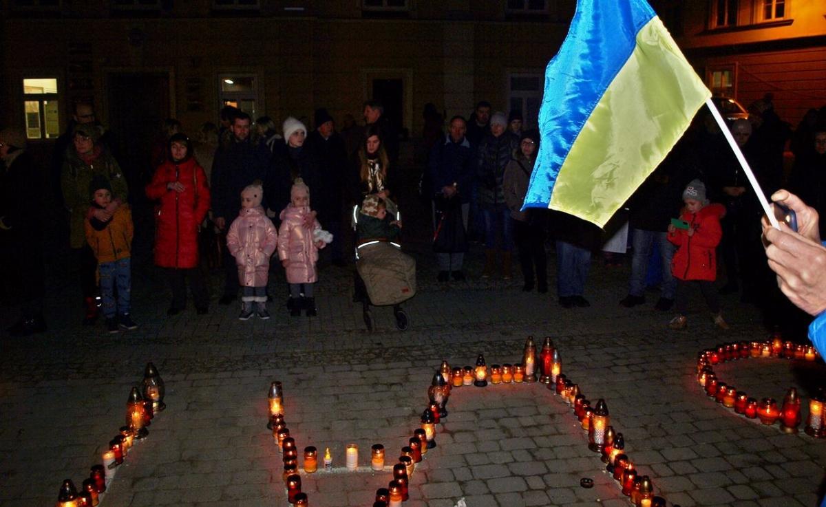 8 lat i 365 dni. Rocznica zbrodniczej napaści Rosji na Ukrainę [ZDJĘCIA]