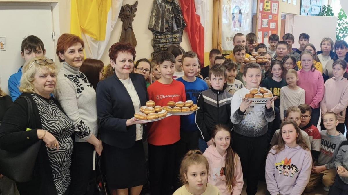 Słodkości dla Frania. Szkoła w Olszanach znów ruszyła z pomocą