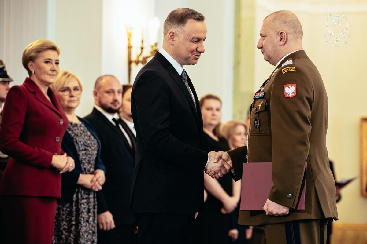 Nowy szef „terytorialsów”. Akt mianowania odebrał z rąk zwierzchnika sił zbrojnych Andrzeja Dudy