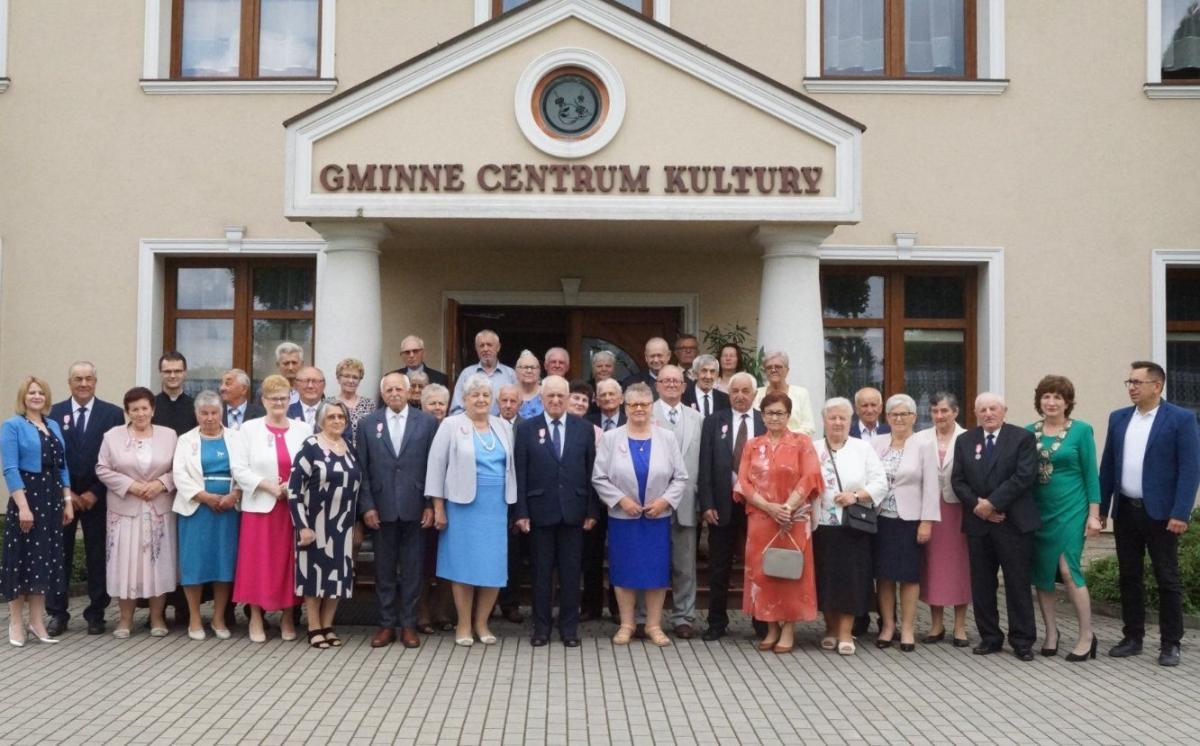 Są ze sobą ponad 50 lat! Małżeństwa z gm. Wiązownica świętowały złote gody