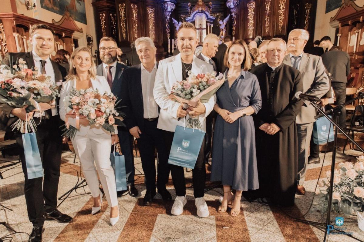O jedności i miłości. Koncert „Szukam Was” za nami [ZDJĘCIA]