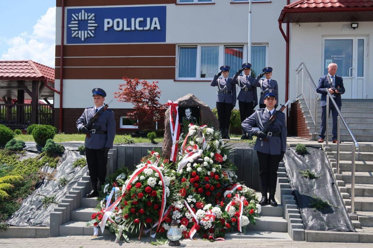 Wciąż pamiętają o generale Papale [ZDJĘCIA]