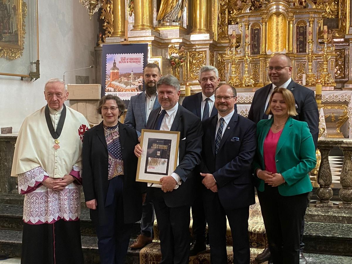Perła ziemi przeworskiej upamiętniona na jubileuszowym znaczku
