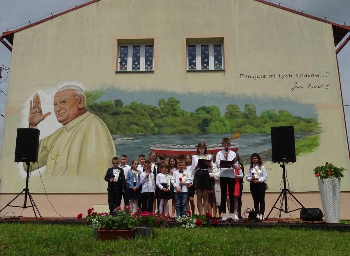 Mural dla uczczenia św. Jana Pawła II