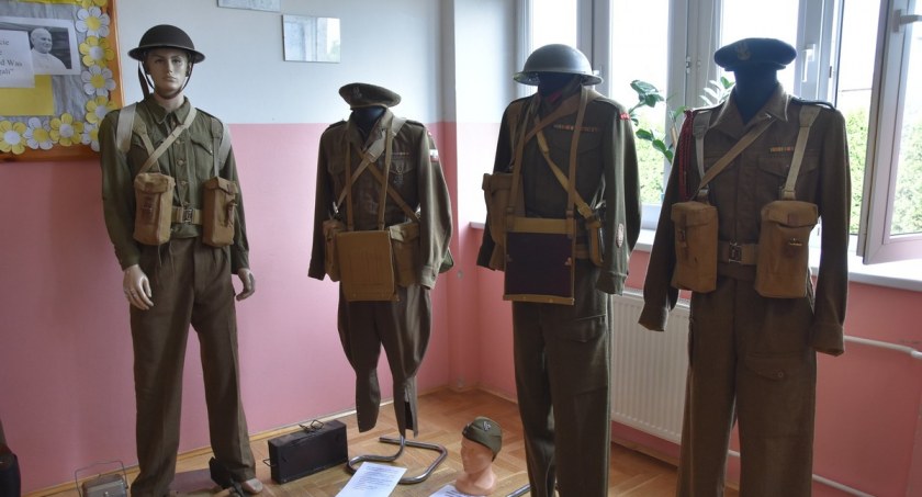 Przeworscy funkcjonariusze z pasją. Od lat kolekcjonują perełki związane z historią żołnierza polskiego