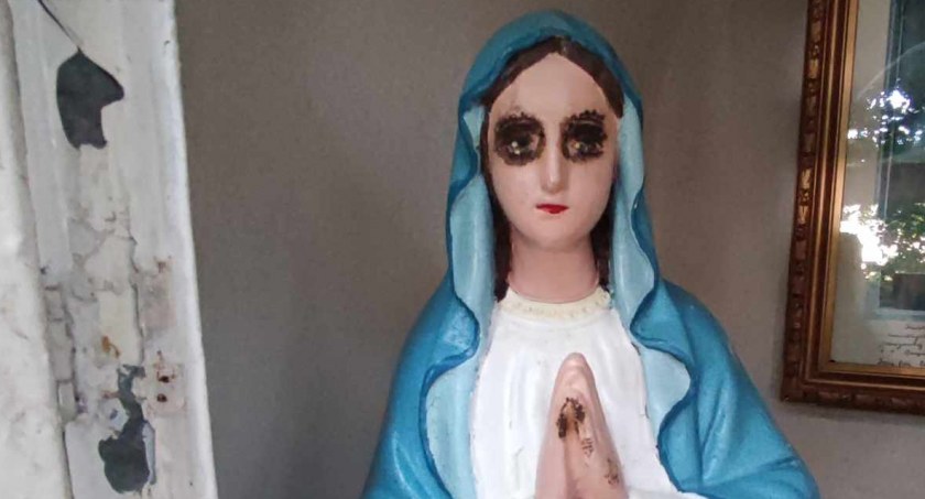 Oczy świętych wypalone papierosami. Skandal w Żuklinie 