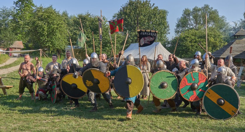 Na wskroś słowiański. Klimatyczny piknik w Wiosce Fantasy w Kuńkowcach