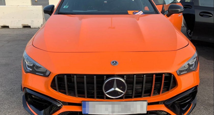 Dzięki BiOSG odzyskano mercedesa, który miał dotrzeć do Afryki 