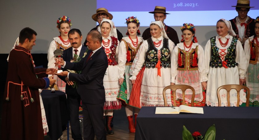 Uroczysta sesja na pół wieku gminy